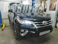 ��� �� Toyota Fortuner - 
