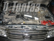   Toyota Land Cruiser 100  -  